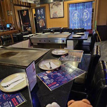 Sakura - Interior - Sushi Bars Near Me - Mililani, Hawaii