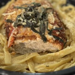 Tarantino's Vegan - Chicken alfredo