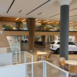 Kia Downtown Los Angeles - New space, same heart. The Kia Downtown LA showroom is new, sleek, and made for a better car-buying experience. #KiaLove