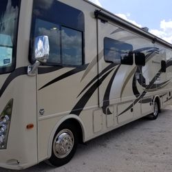 Roaming Bears RV - Class A RV for Rent 
RV repair 
rent a RV