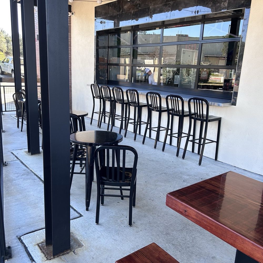 Burger Bar - Patio outside - Sports Bars Near Me - Cedar Park, Texas Burger Bar - Patio outside - Sports Bars Near Me - Cedar Park, Texas