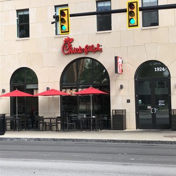 Chick-fil-A - Outside view from High Street - Fast Food Near Me - Columbus, Ohio