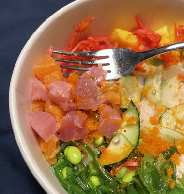 Rocky Fin Poke Bar by null