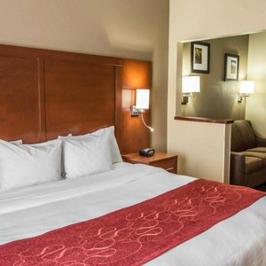 Comfort Suites 33 Photos 18 Reviews Hotels 1415 Oakridge