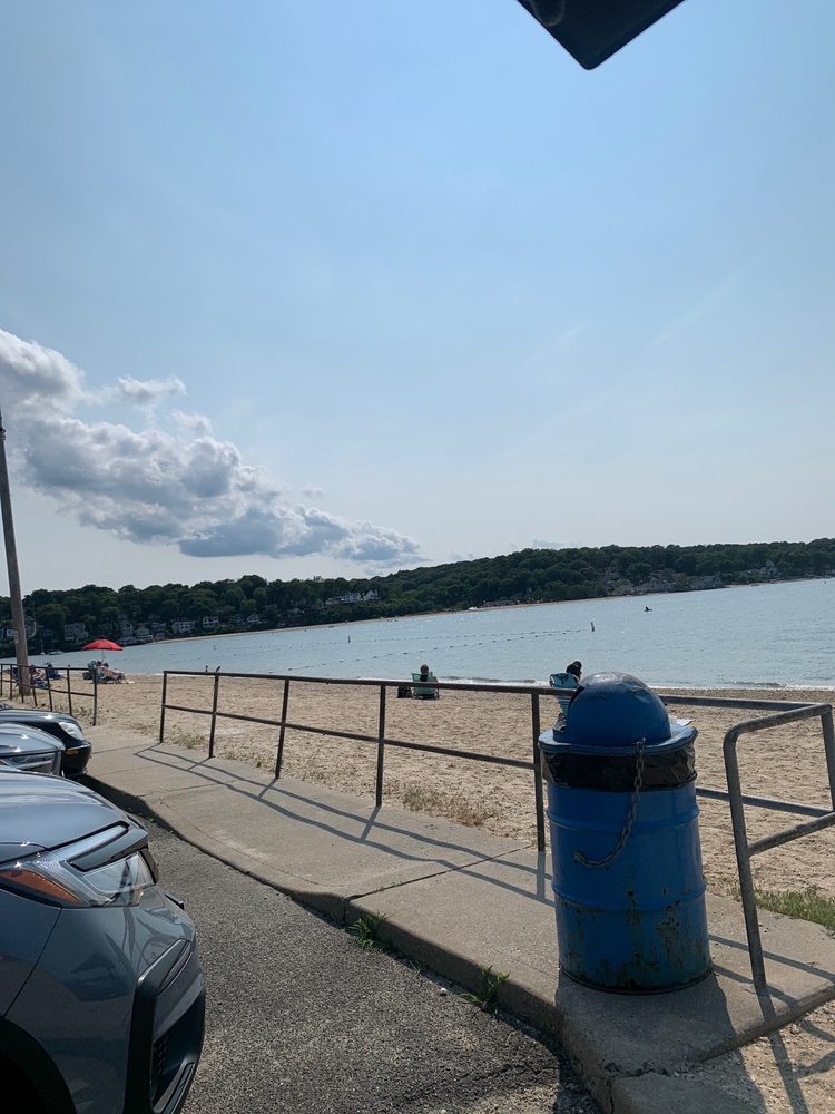 CENTERPORT BEACH Updated October 2024 30 Photos 236 Little Neck