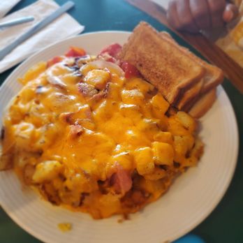 The Frog Pond - Breakfast & Brunch Near Me - St Pete Beach, Florida