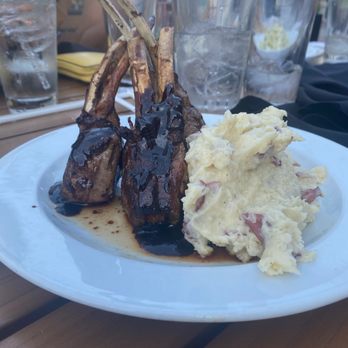Barrett's Grill - Plate New Zealand Rack of Lamb - New American Near Me - Hunt Valley, Maryland
