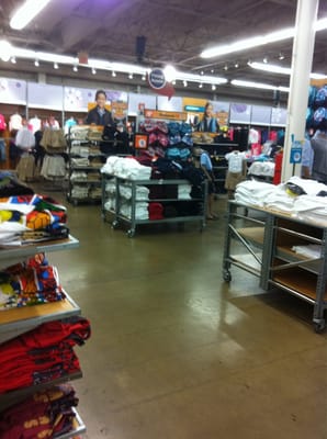 Old Navy Outlet by null