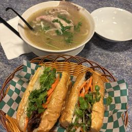 Fishcake Noodles Soup / Bún Chả Cá