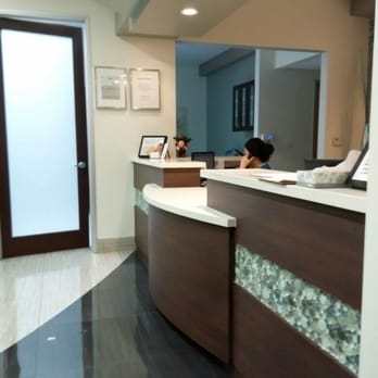 Omni Eye Care - Front desk - Ophthalmologists Near Me - Covina, California