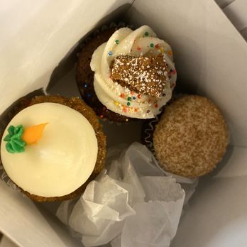 James and the Giant Cupcake - Carrot Cake, Gingerbread and Snickerdoodle Mini-Cupcakes - Custom Cakes Near Me - Oakland, California James and the Giant Cupcake - Carrot Cake, Gingerbread and Snickerdoodle Mini-Cupcakes - Custom Cakes Near Me - Oakland, California