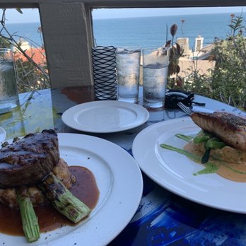 Geoffrey's Malibu - Play mignon and salmon! Highly recommend - Seafood Near Me - Malibu, California
