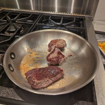 In the Kitchen with Chef Bob Waggoner - Cooking steaks - Cooking Classes Near Me - Charleston, South Carolina In the Kitchen with Chef Bob Waggoner - Cooking steaks - Cooking Classes Near Me - Charleston, South Carolina