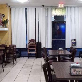 La Perla Mexican Restaurant - Dining Room - Mexican Near Me - Jacksonville, Florida La Perla Mexican Restaurant - Dining Room - Mexican Near Me - Jacksonville, Florida