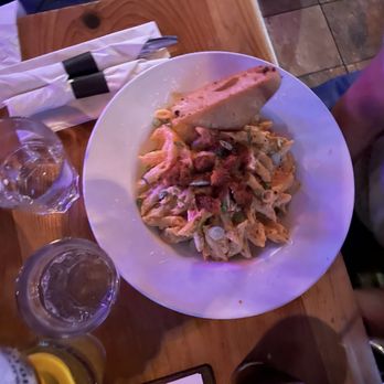 Thomas Street Warehouse - Mac and cheese with chicken - Bars Near Me - Seattle, Washington Thomas Street Warehouse - Mac and cheese with chicken - Bars Near Me - Seattle, Washington