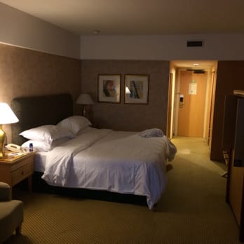 Sheraton - Guest room. - Hotels Near Me - Saint-Josse-ten-Noode, BRU Sheraton - Guest room. - Hotels Near Me - Saint-Josse-ten-Noode, BRU