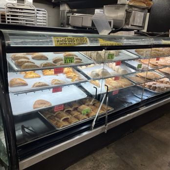 Redlands Ranch Market - Bakeries Near Me - Redlands, California Redlands Ranch Market - Bakeries Near Me - Redlands, California