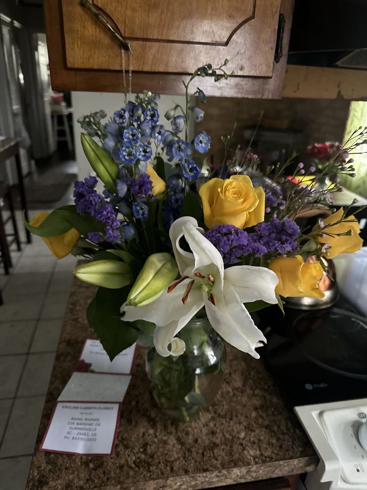 ENGLISH GARDENS FLORIST Updated August 2024 112 Liberty Hall Rd, Goose Creek, South Carolina