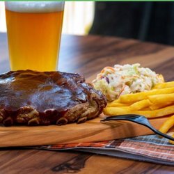 Duke's Sports Bar and Grill