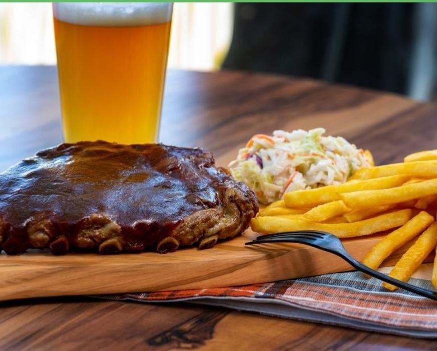 Duke's Sports Bar and Grill