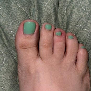 Nail Bar - My other foot. Also bleeding. This was taken the day after. Bloody red and throbbing. Might get infected. - Nail Salons Near Me - Indianapolis, Indiana