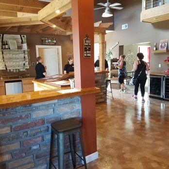 Cracked Barrel Winery - Wineries Near Me - Hudson, Wisconsin