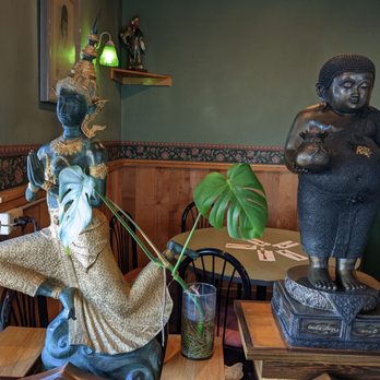 Sawadee Thai Cuisine - Ambience - Thai Near Me - Sequim, Washington