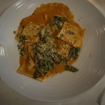 Francesca's On Chestnut - Ravioli ai Spinaci - Italian Near Me - Chicago, Illinois
