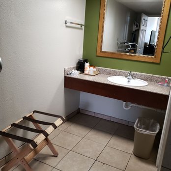 Econo Lodge - Next third of bathroom. Coat rack to the left. - Hotels Near Me - Saint Joseph, Michigan Econo Lodge - Next third of bathroom. Coat rack to the left. - Hotels Near Me - Saint Joseph, Michigan