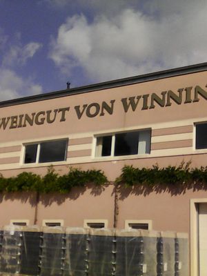 LEOPOLD Restaurant im Weingut von Winning by null