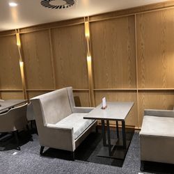 Club Centurion American Express - Upstairs seating area