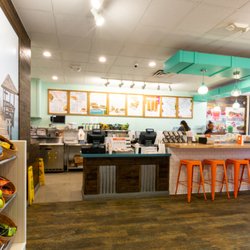 Tropical Smoothie Cafe