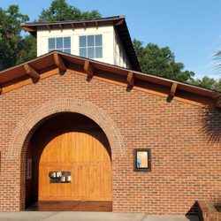 Icehouse Amphitheater - Public restrooms