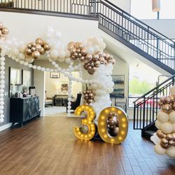 Brady Bunch of Ballons - 30th Business Anniversary