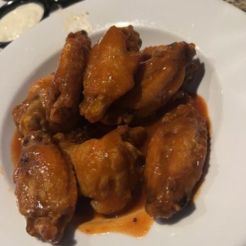 TGI Fridays White Marsh - Traditional Hot Wings 10 - American Near Me - Nottingham, Maryland