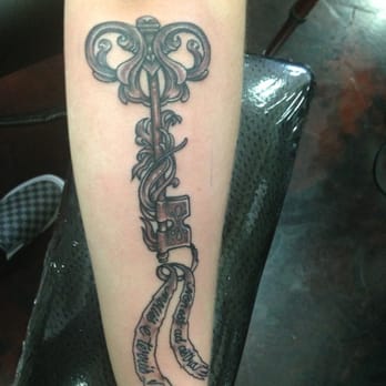 Broken Dagger Tattoo Parlor - Tattoo by Bob Simmons - Tattoo Near Me - Las Vegas, Nevada
