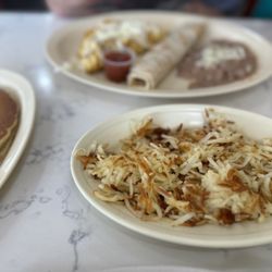 Belle's Kitchen - Side of hashbrows