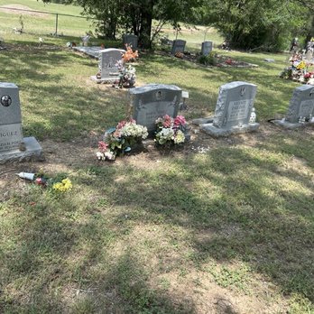 Altavista Cemetery - Graves with photos - Funeral Services & Cemeteries Near Me - Bastrop, Texas Altavista Cemetery - Graves with photos - Funeral Services & Cemeteries Near Me - Bastrop, Texas