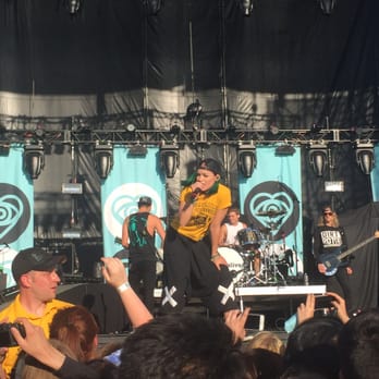JBL Live at Pier 97 - tonight alive!! - Music Venues Near Me - New York, New York JBL Live at Pier 97 - tonight alive!! - Music Venues Near Me - New York, New York