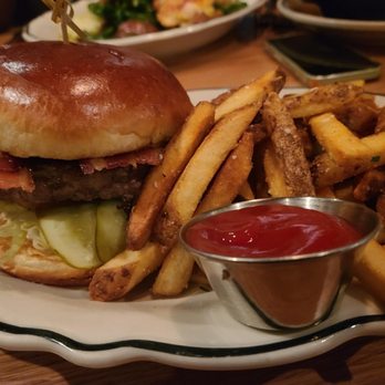 101 Craft Kitchen - 101 Burger with fries - Juicy! - New American Near Me - Westerville, Ohio
