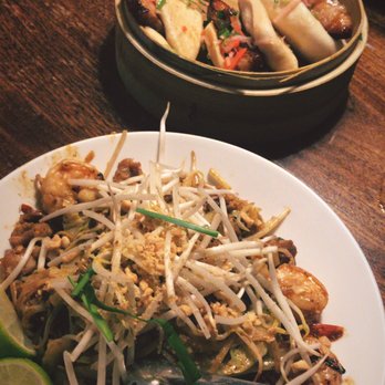 Star Noodle - Pad Thai and bao - Asian Fusion Near Me - Lahaina, Hawaii