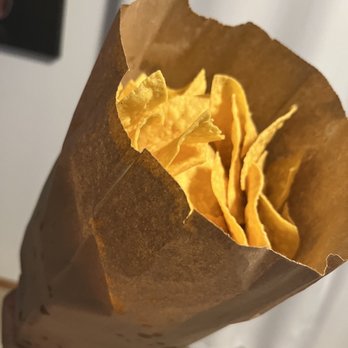 5 Hermanos Mexican Restaurant - Side Side of Chips - Tacos Near Me - Renton, Washington