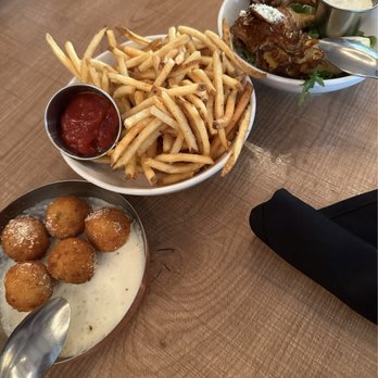 Doppio Zero Mountain View - Potato croquettes, truffle French fries, carciofi fritti (crispy artichokes) - Pizza Near Me - Mountain View, California