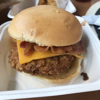 Flyrite - "Cowboy chicken sandwich" apparently. Looks nothing like it should. - Chicken Shop Near Me - Austin, Texas
