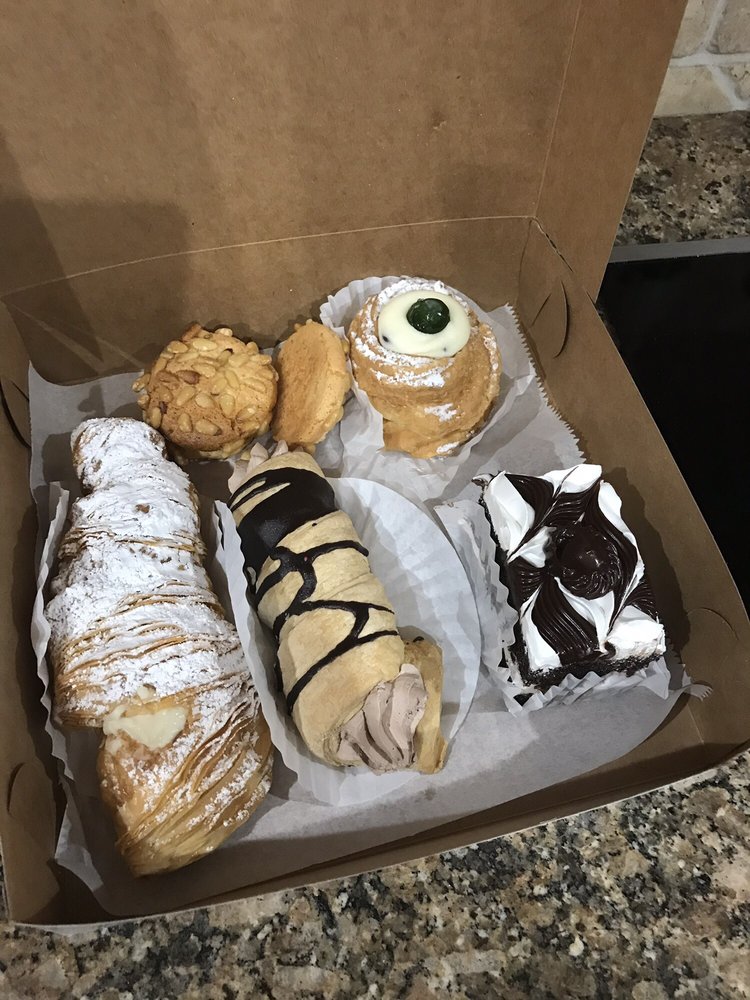 AMICI FAMILY BAKERY 14 Photos 16 Reviews 7720 N Wickham Rd 