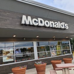 McDonald's - McDonald's, Holyoke