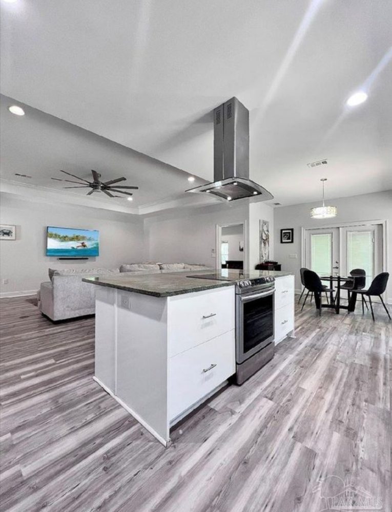 Slide of Southern Excellence Contracting