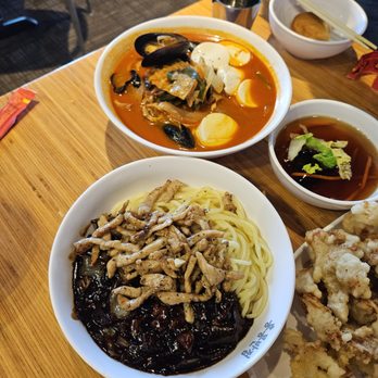 Paik’s Noodle - Meat Jjamppong (10/10) - Korean Near Me - Columbus, Ohio Paik’s Noodle - Meat Jjamppong (10/10) - Korean Near Me - Columbus, Ohio