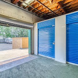 Moove In Self-Storage