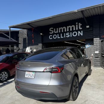 Summit Collision Center - Body Shops Near Me - Los Angeles, California Summit Collision Center - Body Shops Near Me - Los Angeles, California